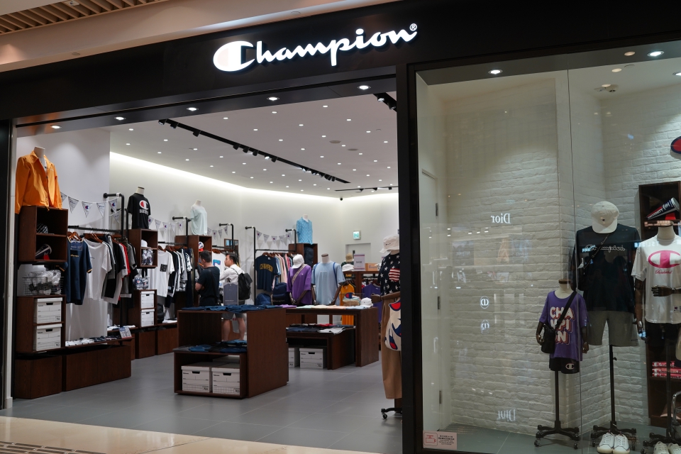 champion store in mall