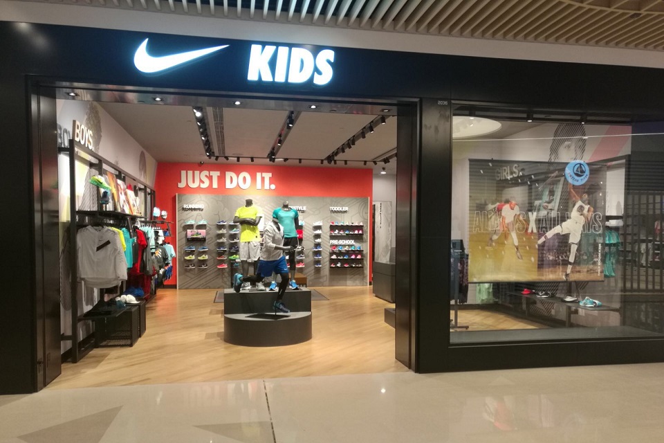 nike kids store near me